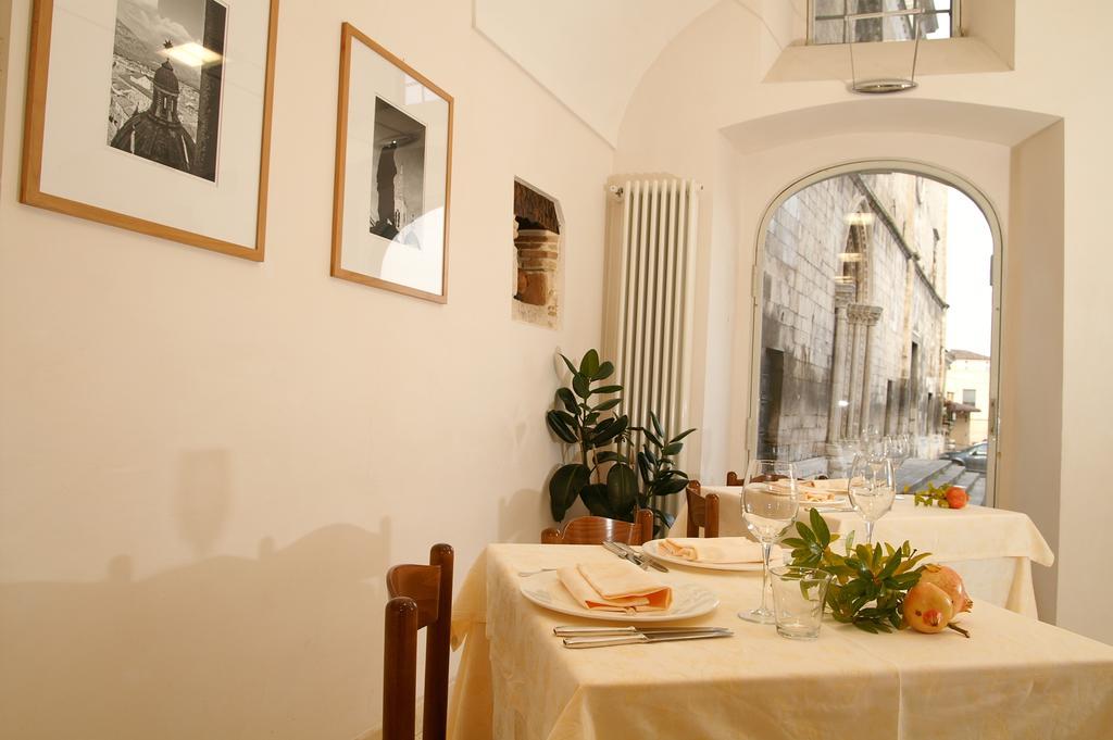 La Locanda Di Gino Sulmona Exterior foto